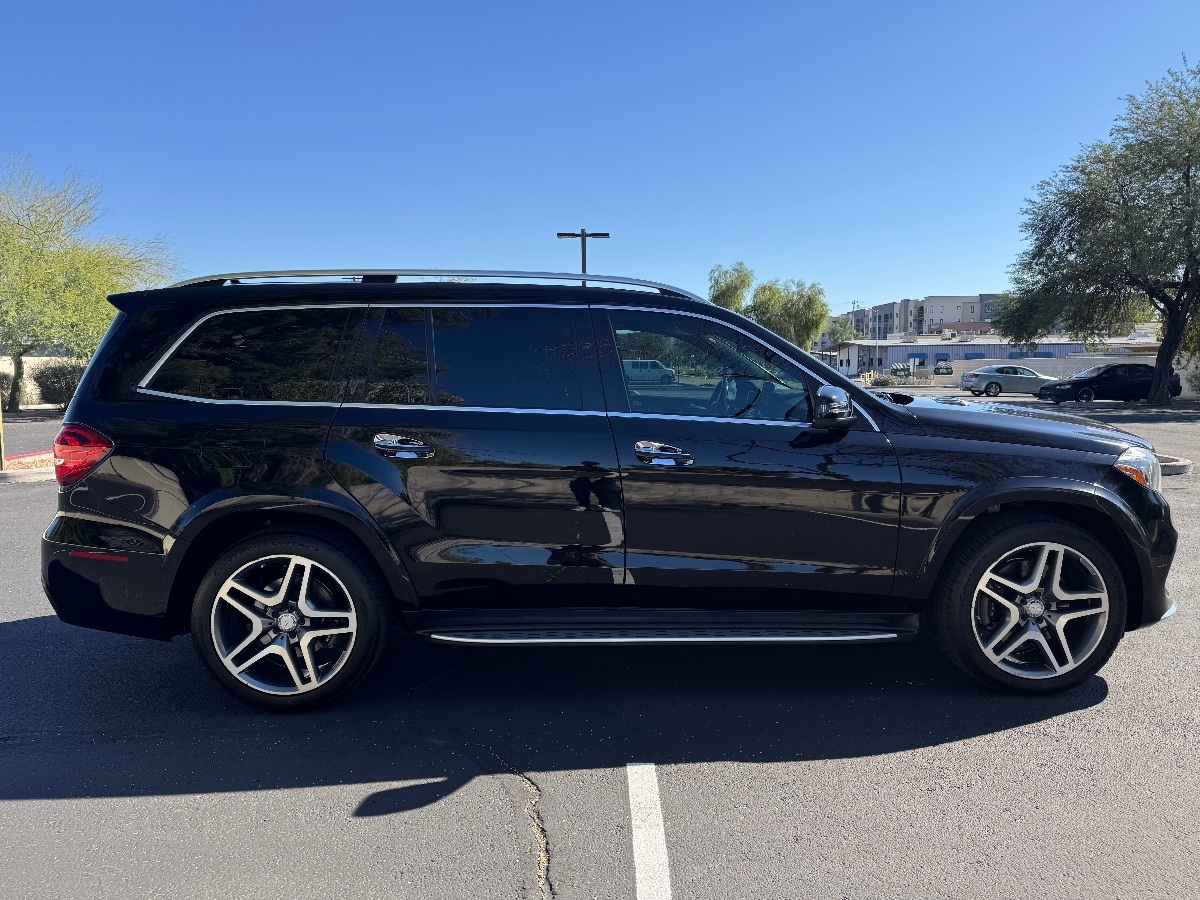 2017 Mercedes Benz GLS 550 4MATIC photo 3