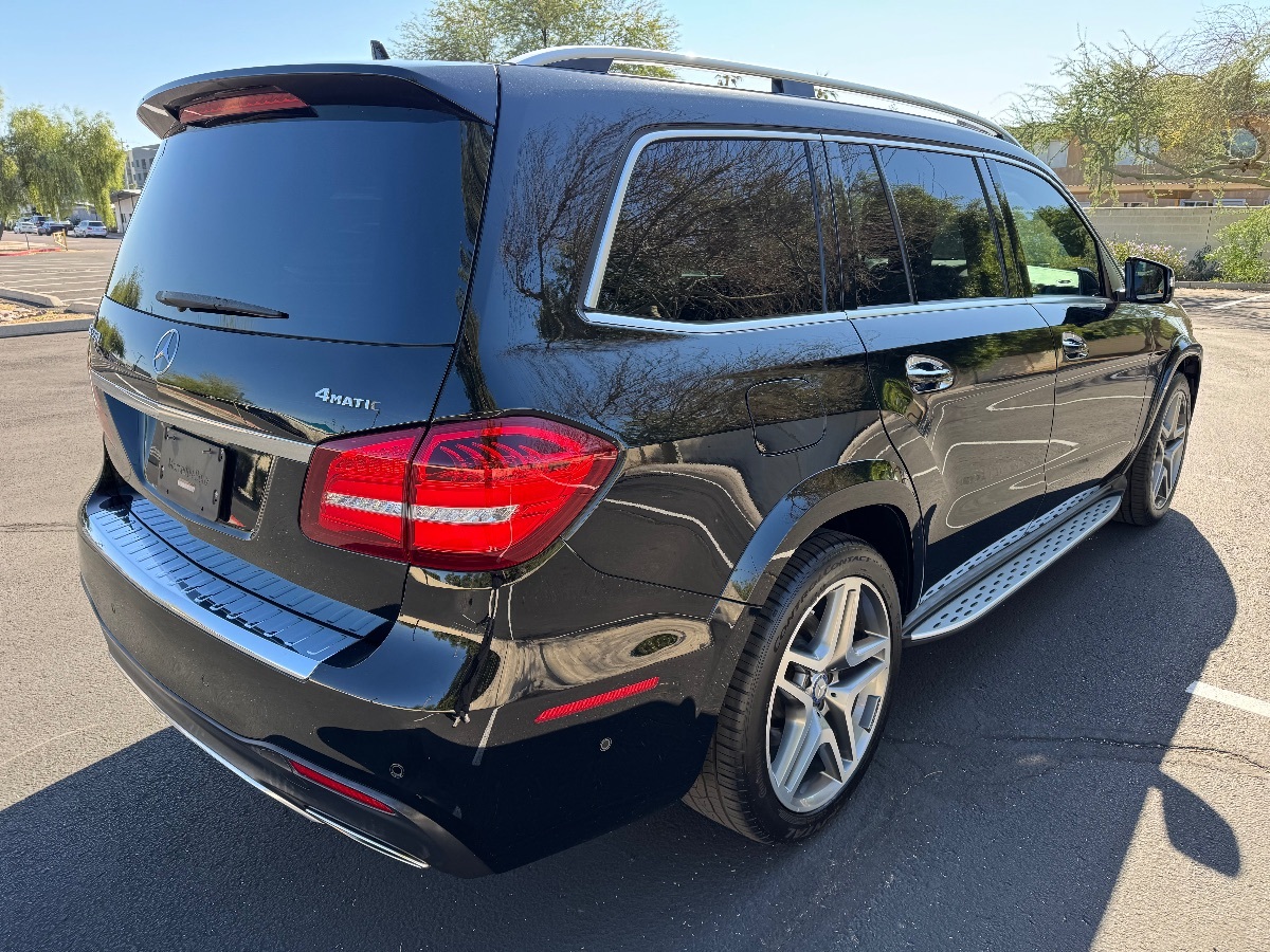 2017 Mercedes Benz GLS 550 4MATIC photo 4