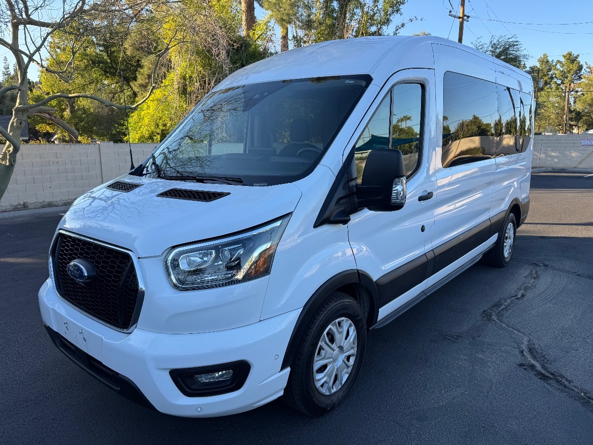 2023 Ford Transit XLT photo 2