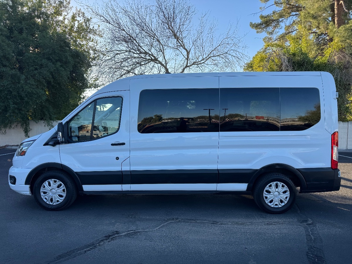 2023 Ford Transit XLT photo 4