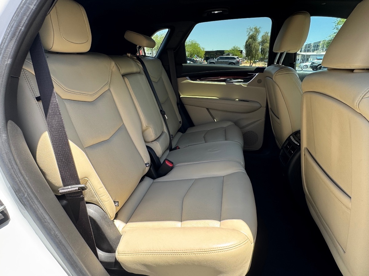 2018 Cadillac XT5 Luxury - Photo 11
