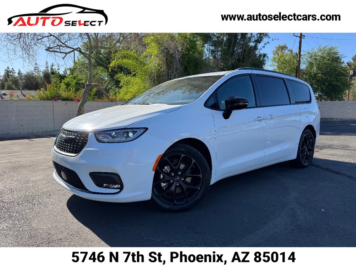 2025 Chrysler Pacifica Limited's photo