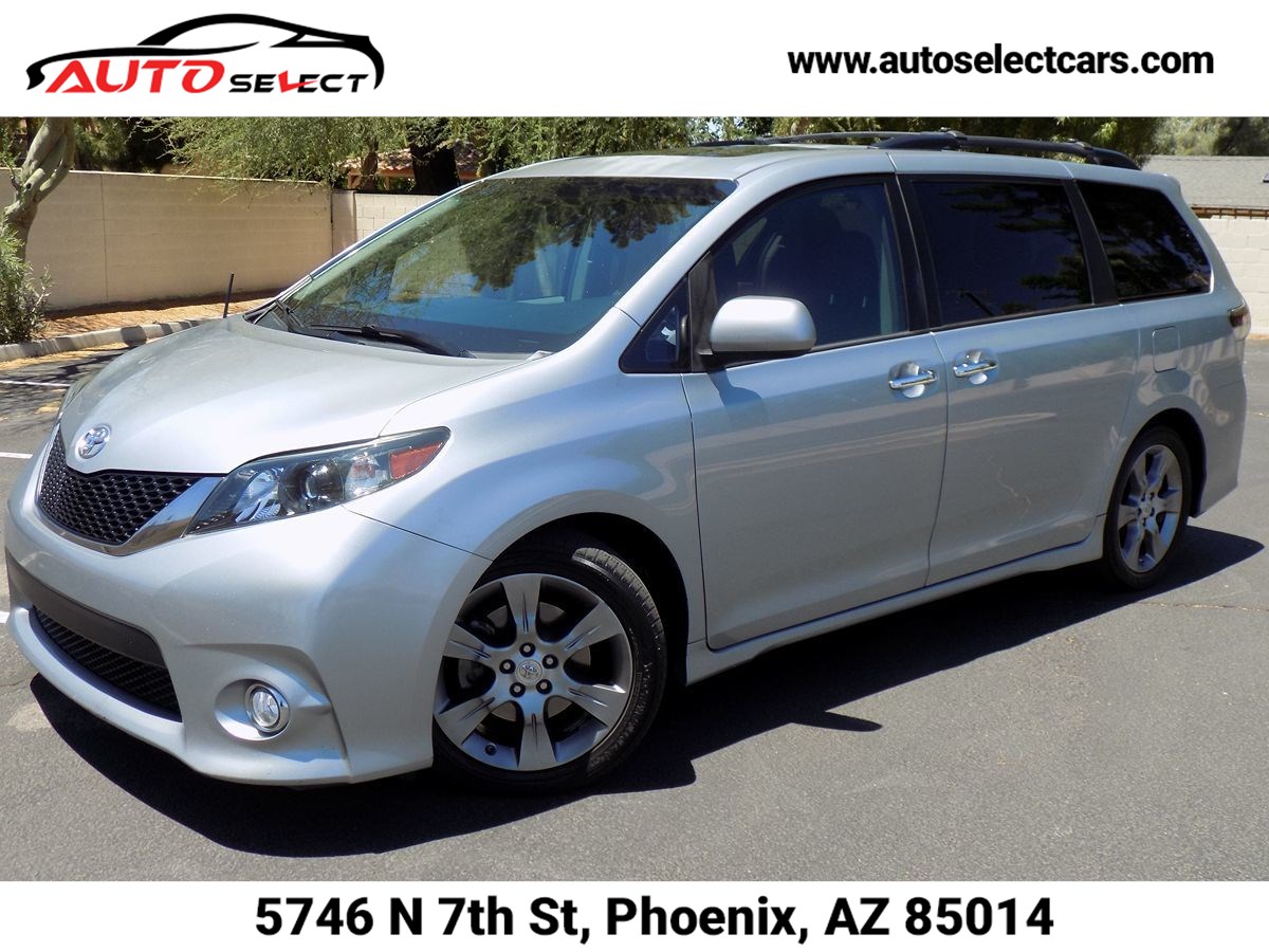 Sold 2014 Toyota Sienna SE in Phoenix