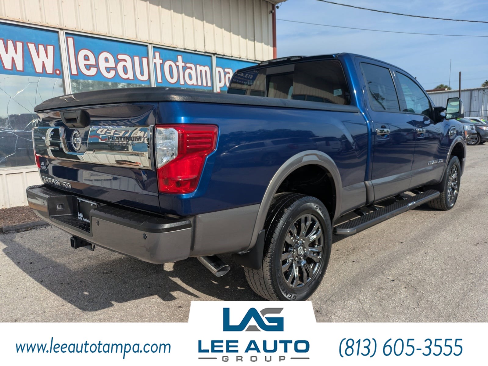 2016 Nissan Titan Platinum Reserve photo 4