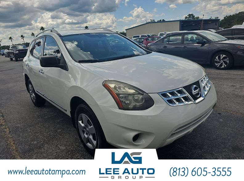 2015 Nissan Rogue Select S photo 3
