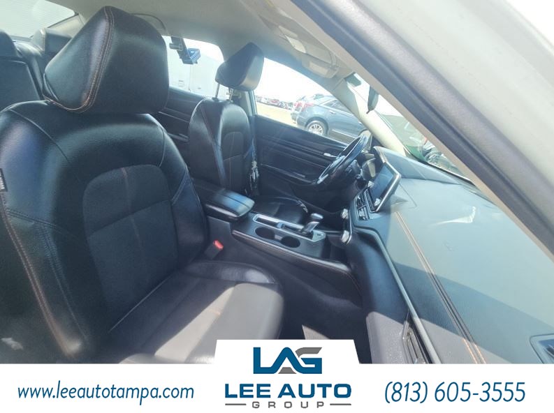 2020 Nissan Altima 2.5 SR photo 2