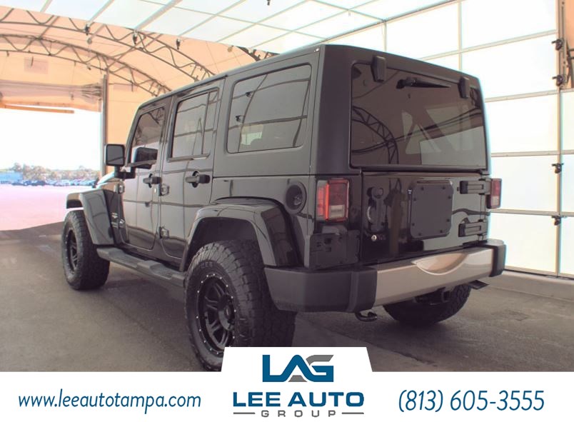 2015 Jeep Wrangler Unlimited Sahara photo 4