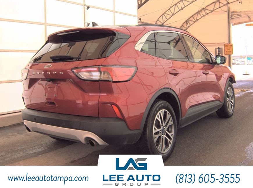 2021 Ford Escape SEL photo 3