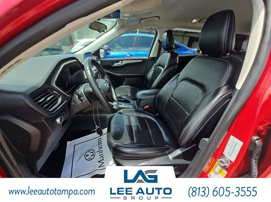 2021 Ford Escape SEL photo 2