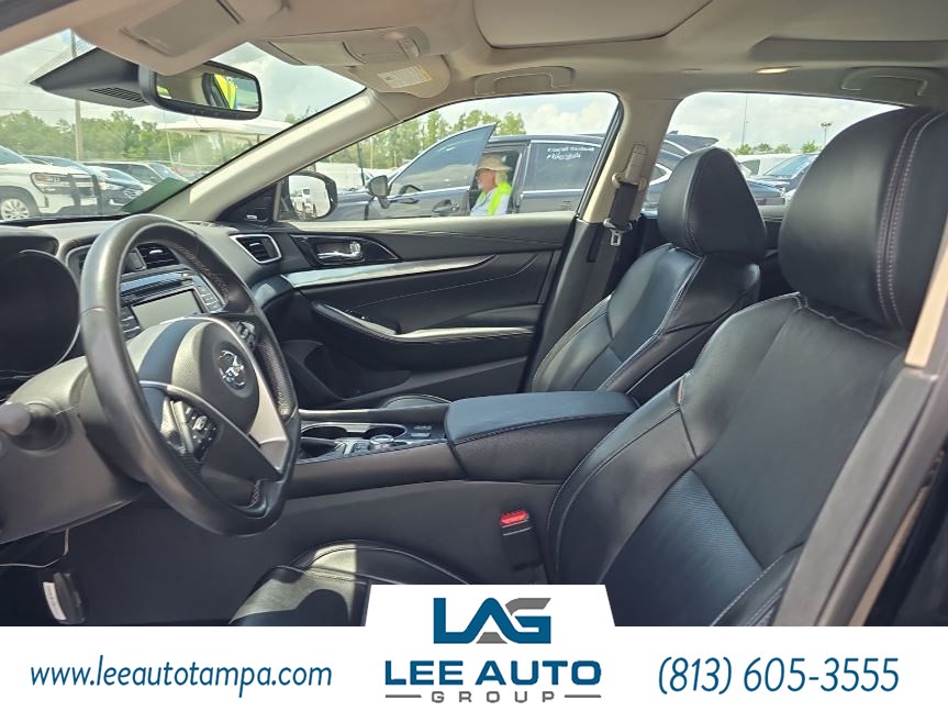 2020 Nissan Maxima SL photo 2
