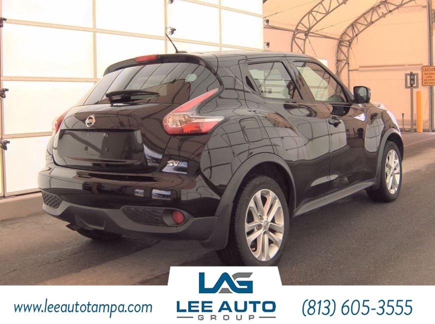 2015 Nissan Juke SV photo 2