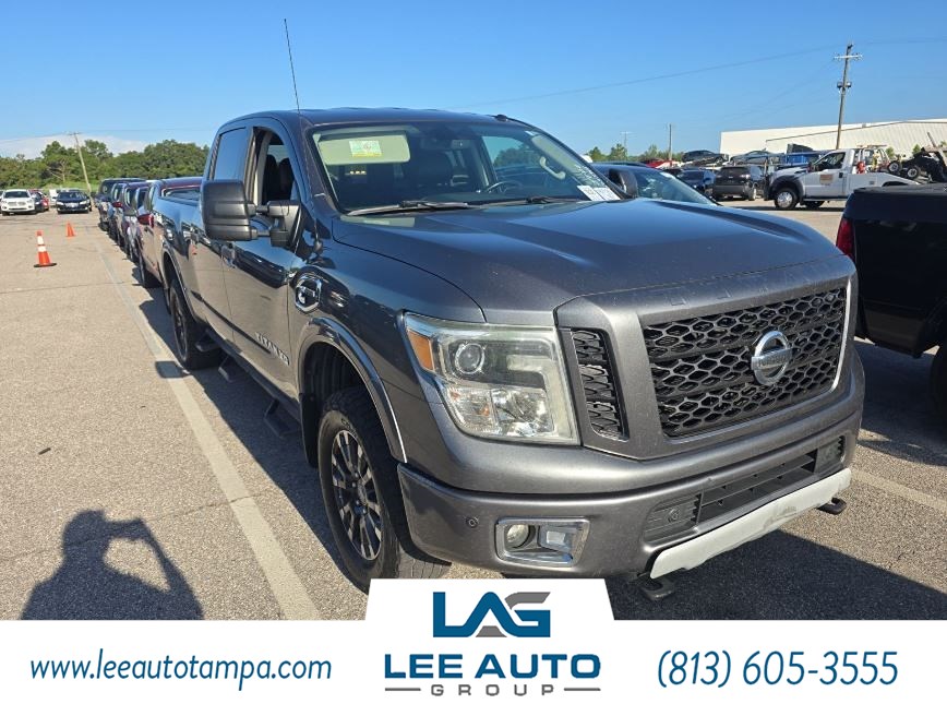 2016 Nissan Titan PRO-4X photo 2
