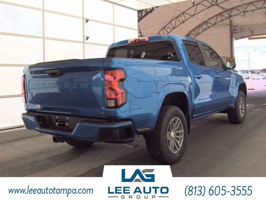 2024 Chevrolet Colorado LT photo 3