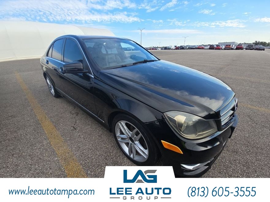 2014 Mercedes Benz C 300 Luxury Sedan 4MATIC photo 4