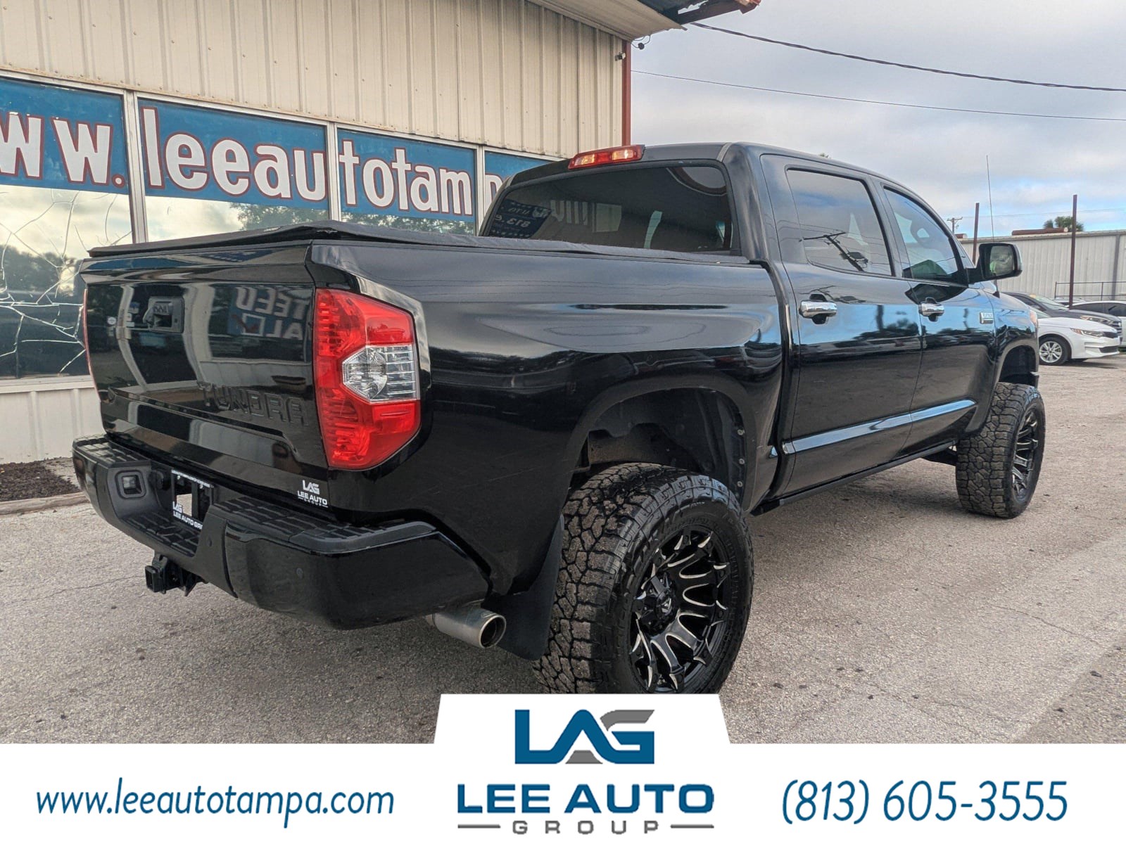 2017 Toyota Tundra Platinum photo 4
