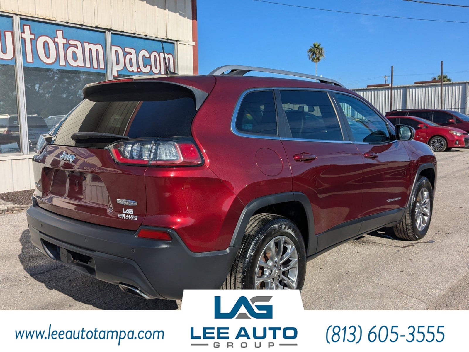 2019 Jeep Cherokee Latitude photo 2