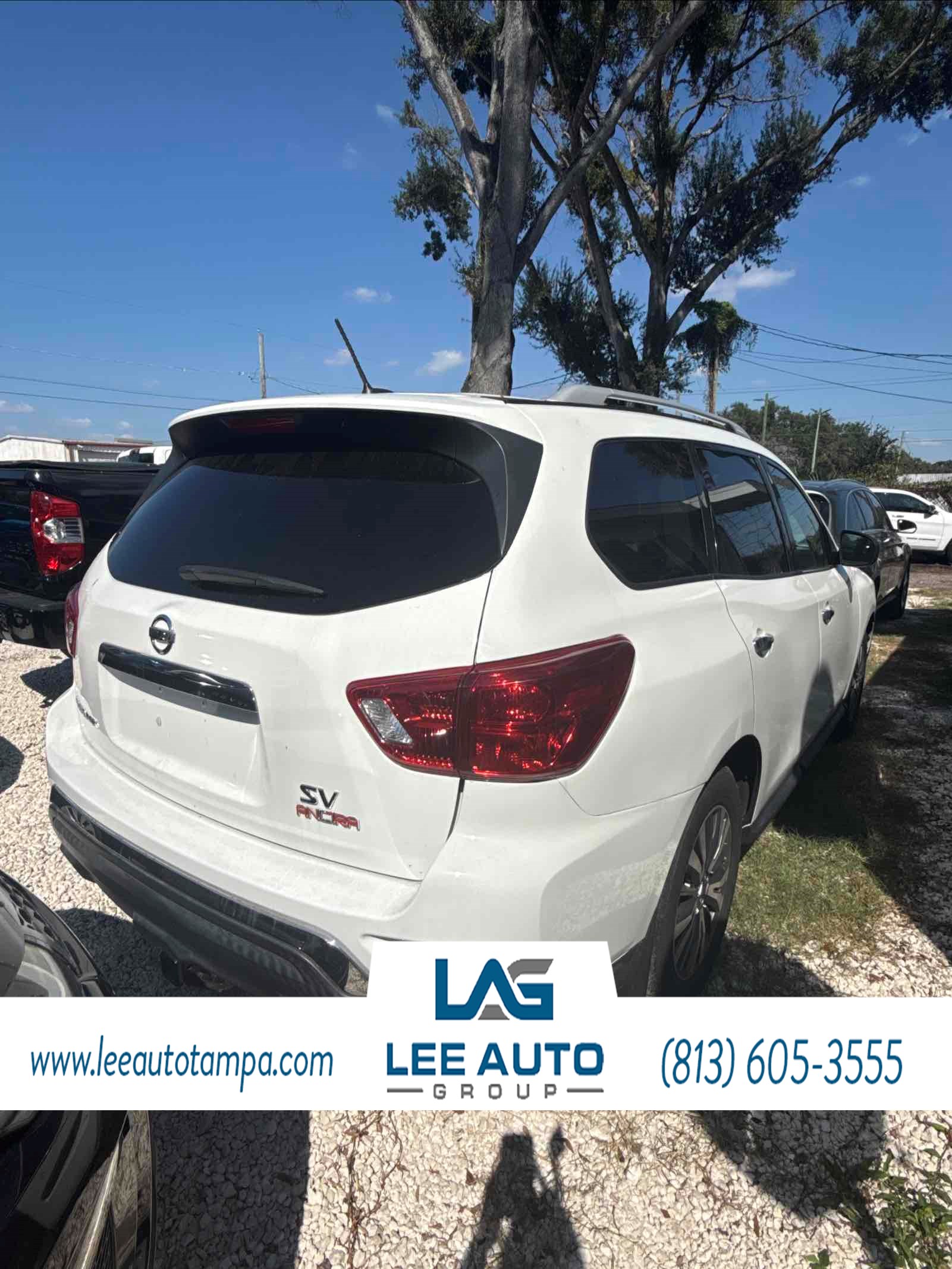 2018 Nissan Pathfinder S photo 3