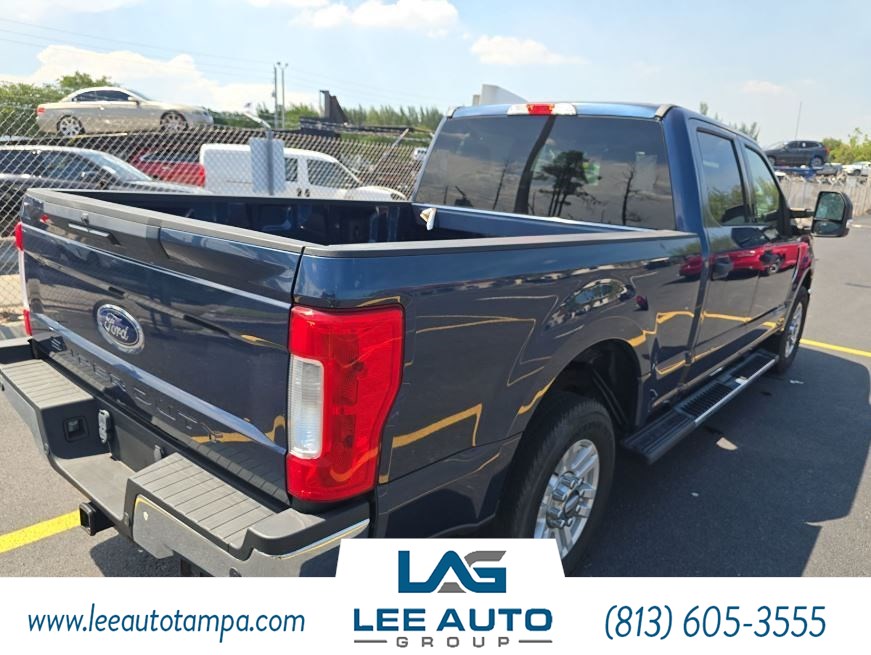 2017 Ford F-250 XLT photo 2