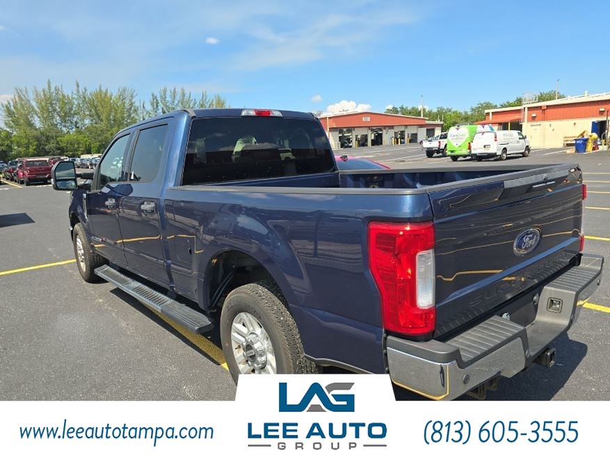 2017 Ford F-250 XLT photo 3