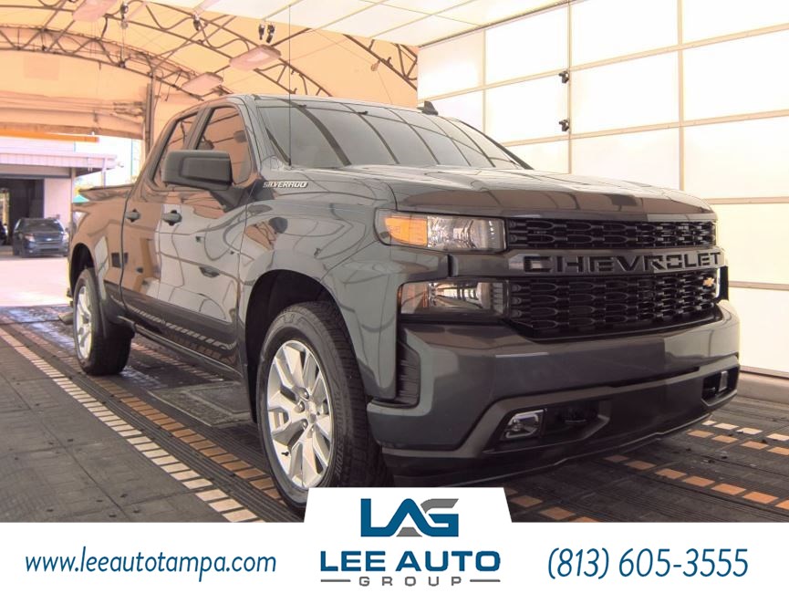 2019 Chevrolet Silverado 1500 Custom photo 3