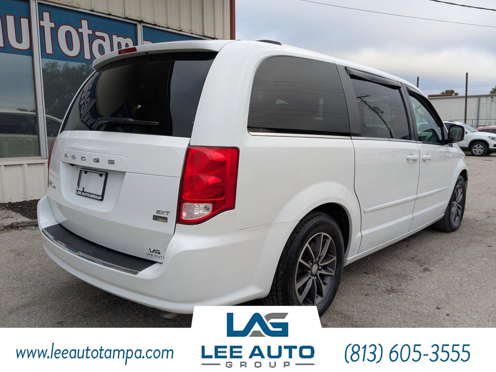 2017 Dodge Grand Caravan SXT photo 2