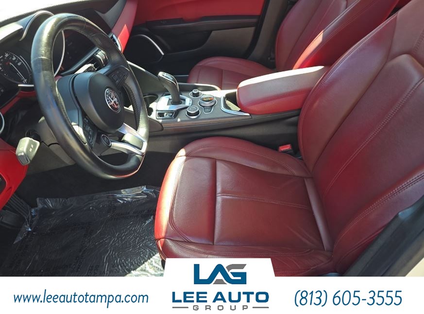 2021 Alfa Romeo Giulia Ti photo 4