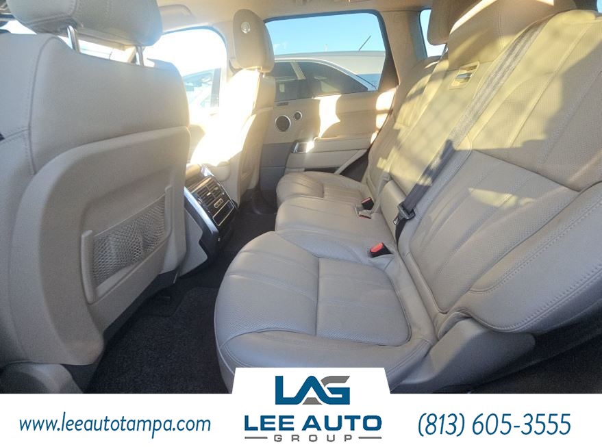2015 Land Rover Range Rover Sport HSE photo 4