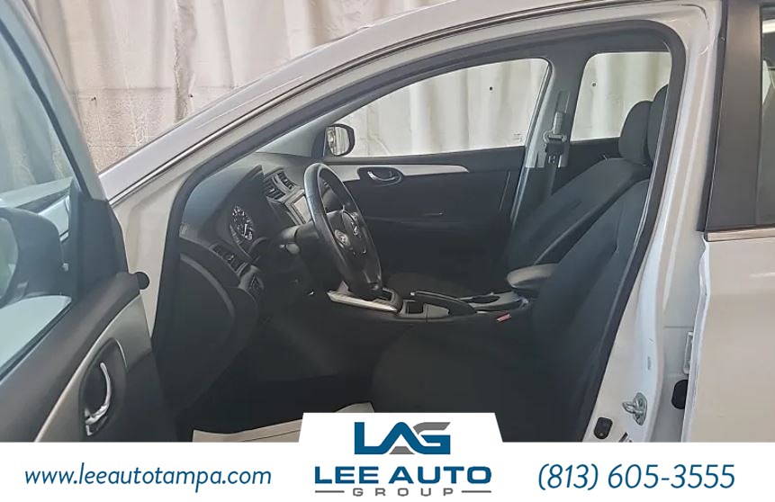 2019 Nissan Sentra S photo 3