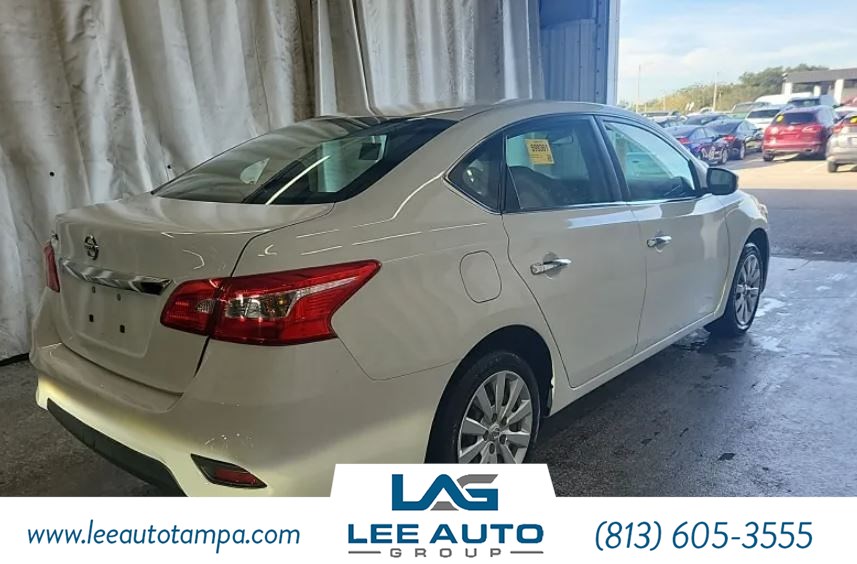 2019 Nissan Sentra S photo 2