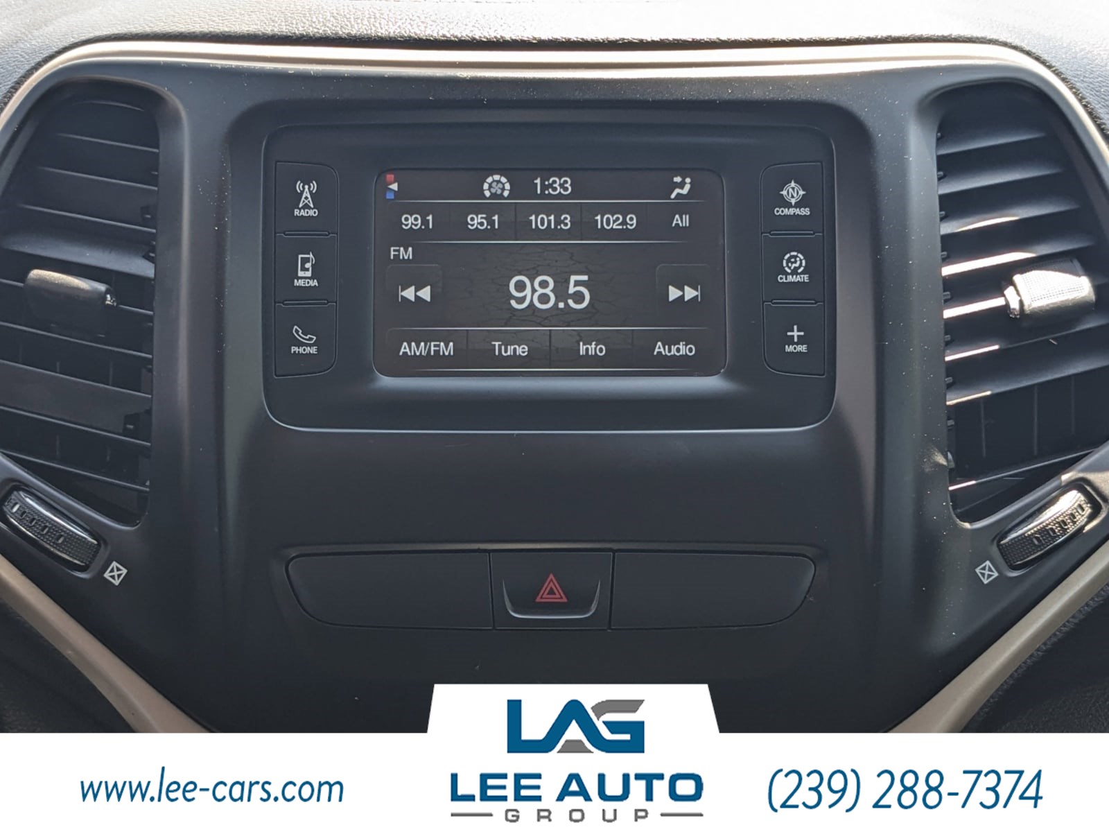 2015 Jeep Cherokee Latitude photo 15