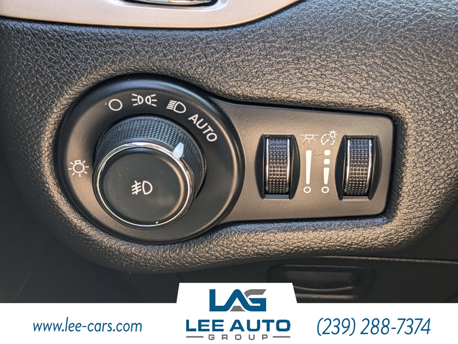 2015 Jeep Cherokee Latitude photo 18
