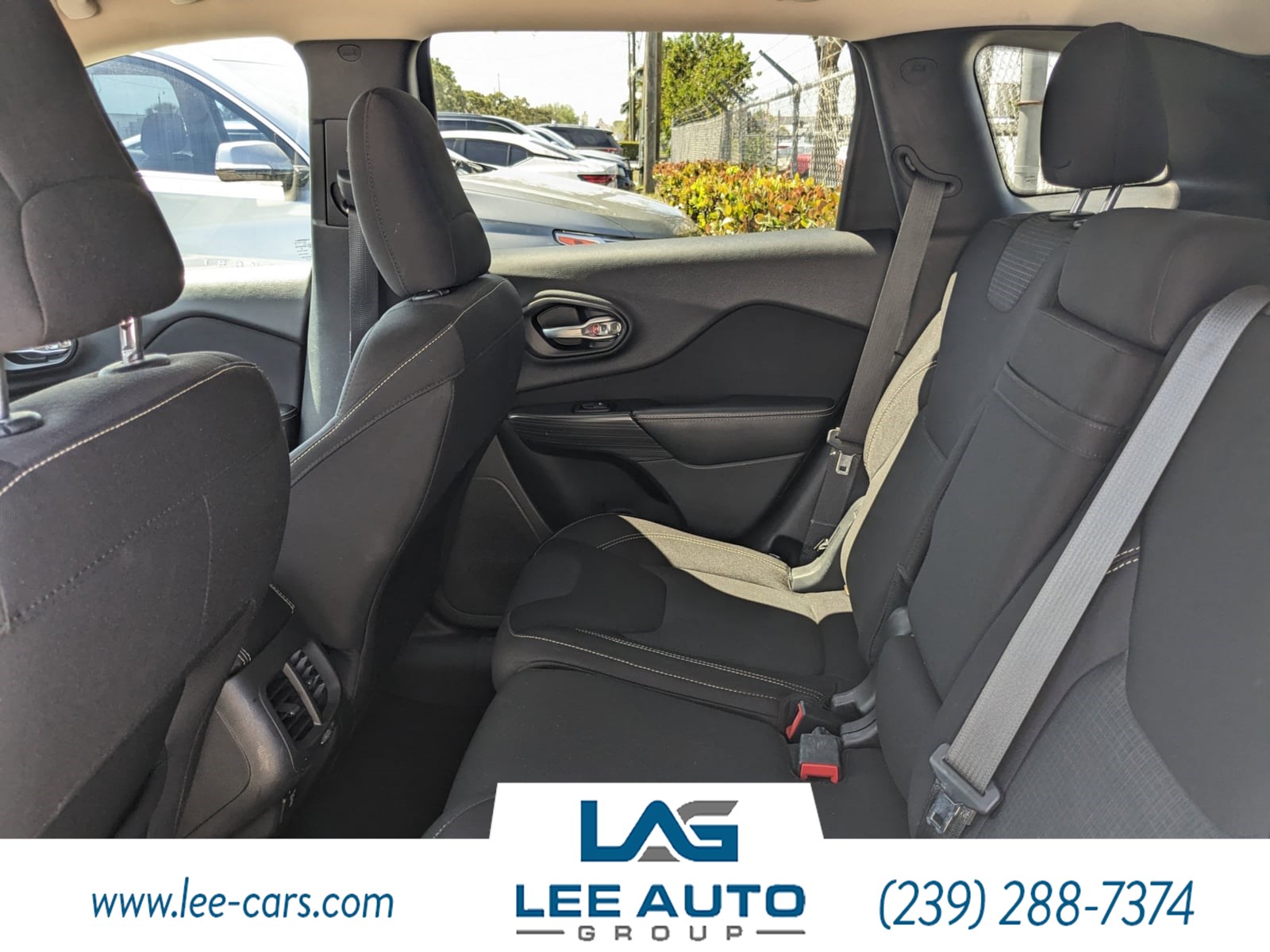 2015 Jeep Cherokee Latitude photo 13