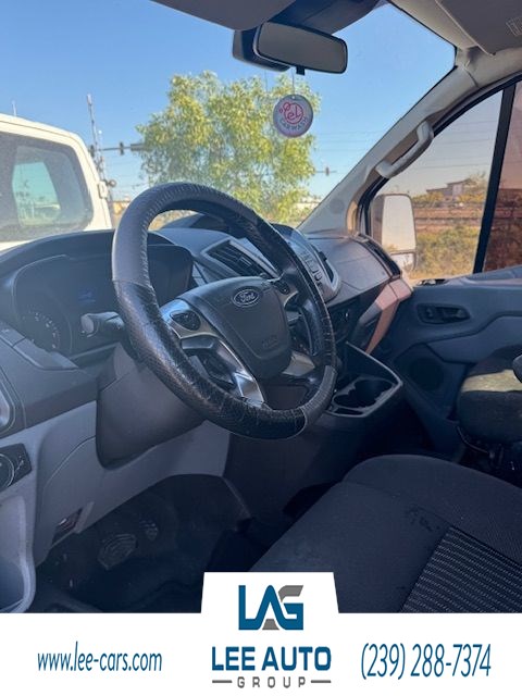2016 Ford Transit XLT photo 4