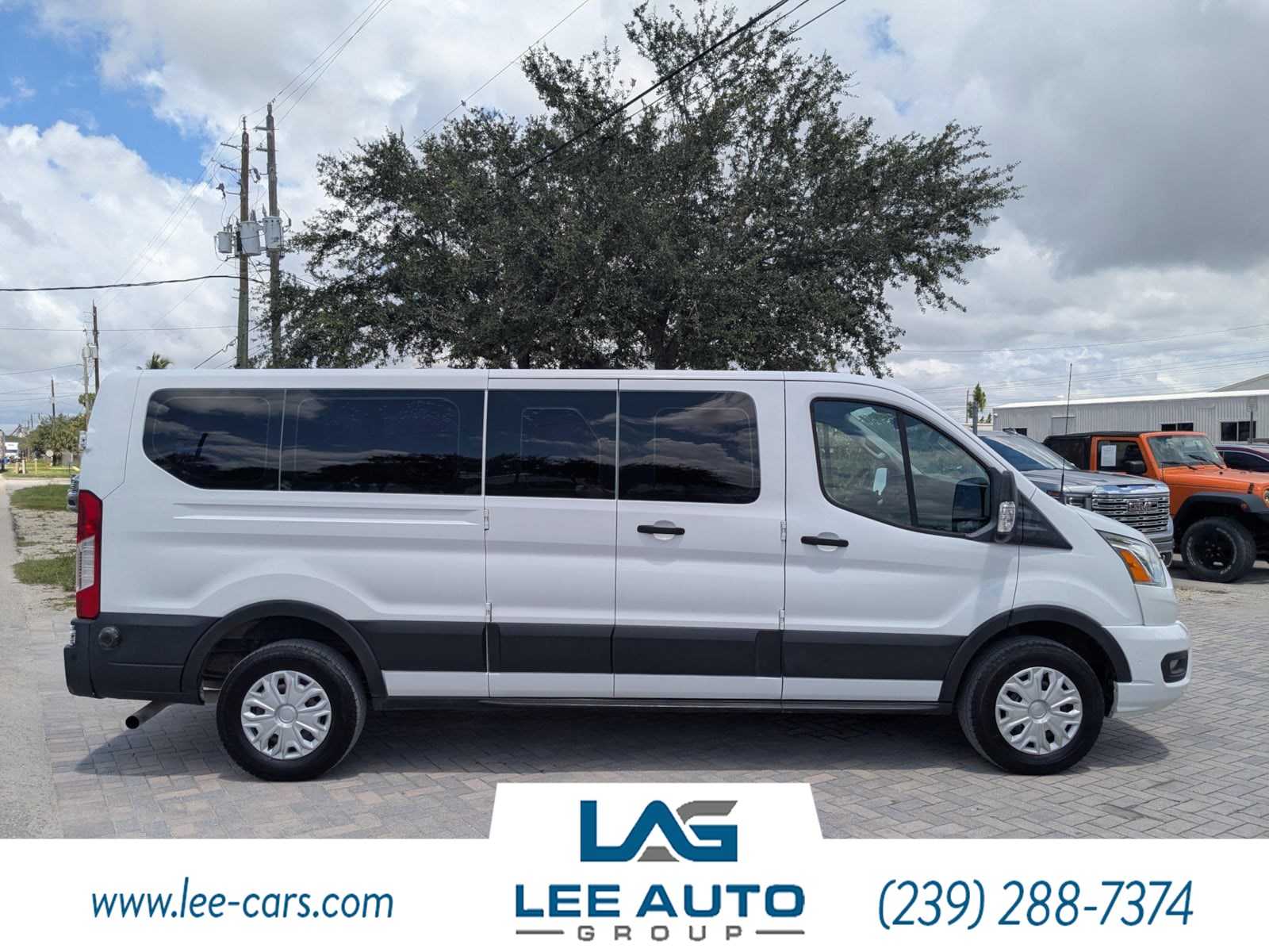 2020 Ford Transit Passenger XLT photo 2
