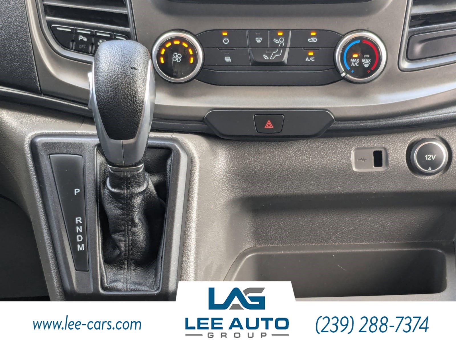 2020 Ford Transit Passenger XLT photo 15