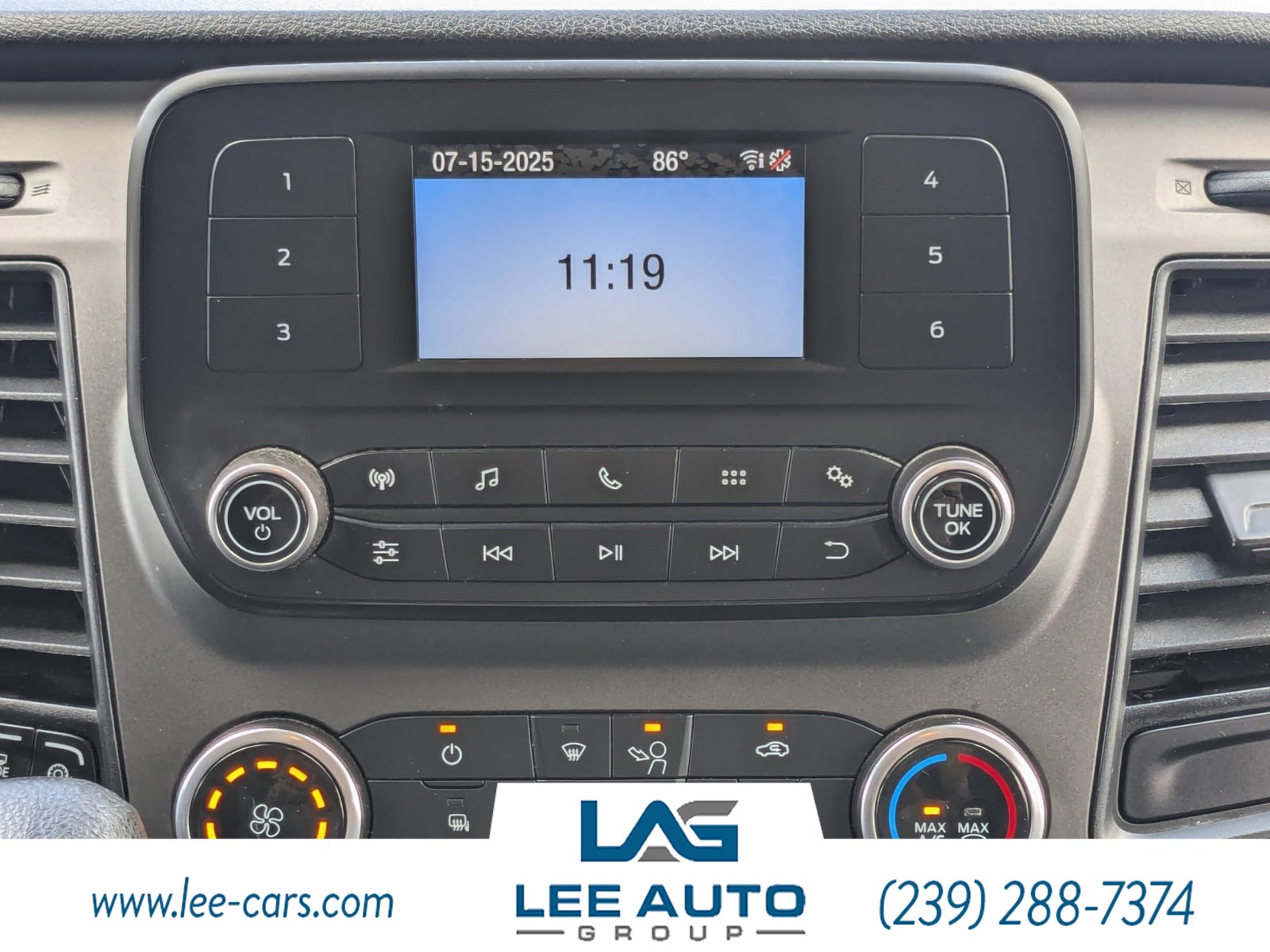 2020 Ford Transit Passenger XLT photo 14