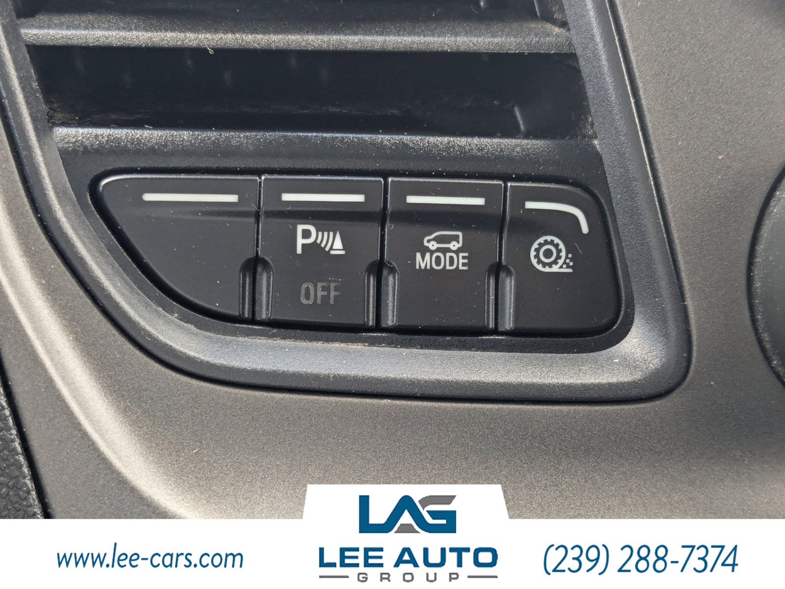 2020 Ford Transit Passenger XLT photo 22