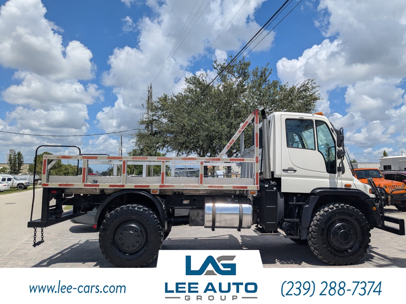 2006 Freightliner Unimog photo 2