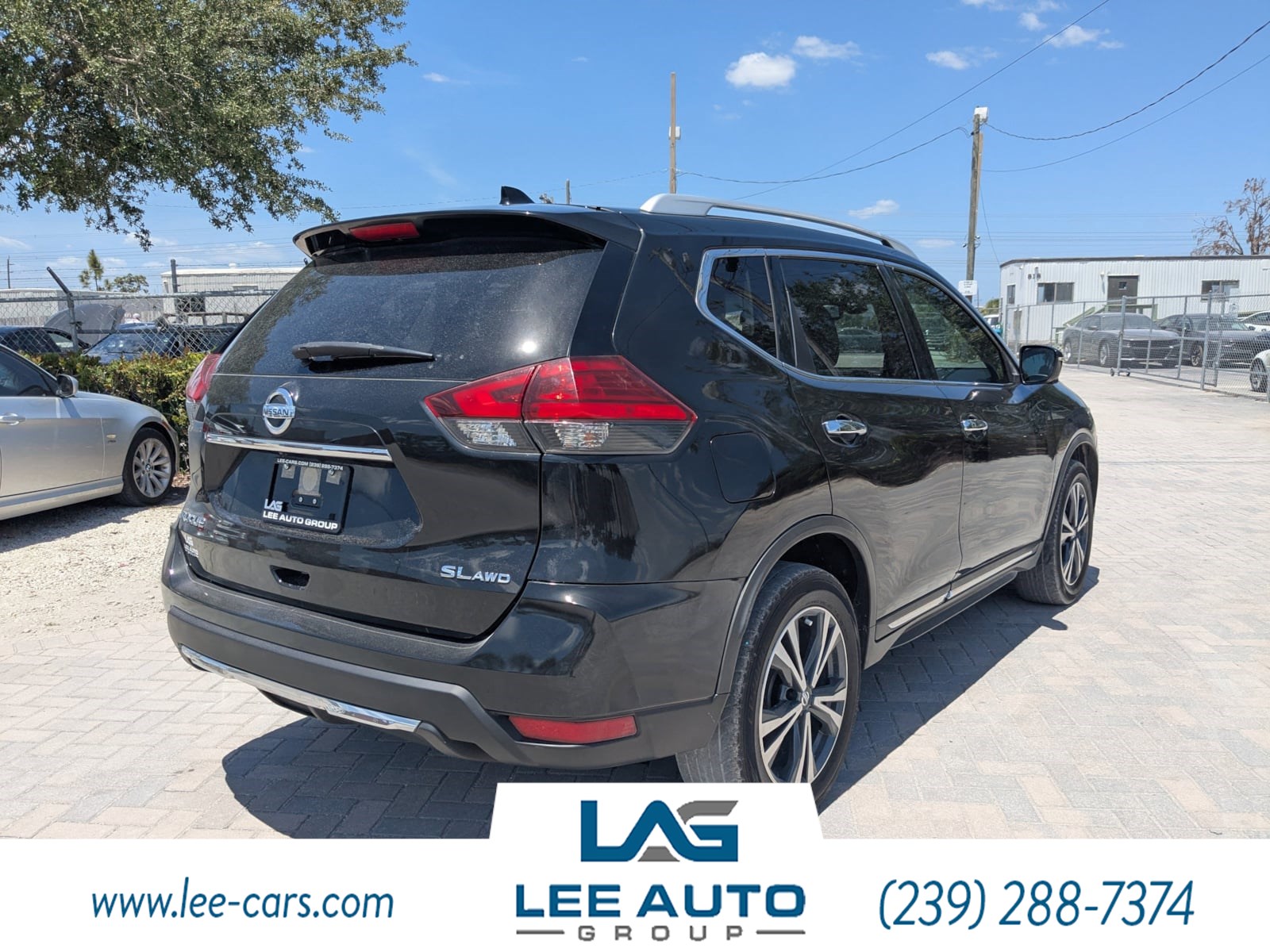 2017 Nissan Rogue SL photo 3