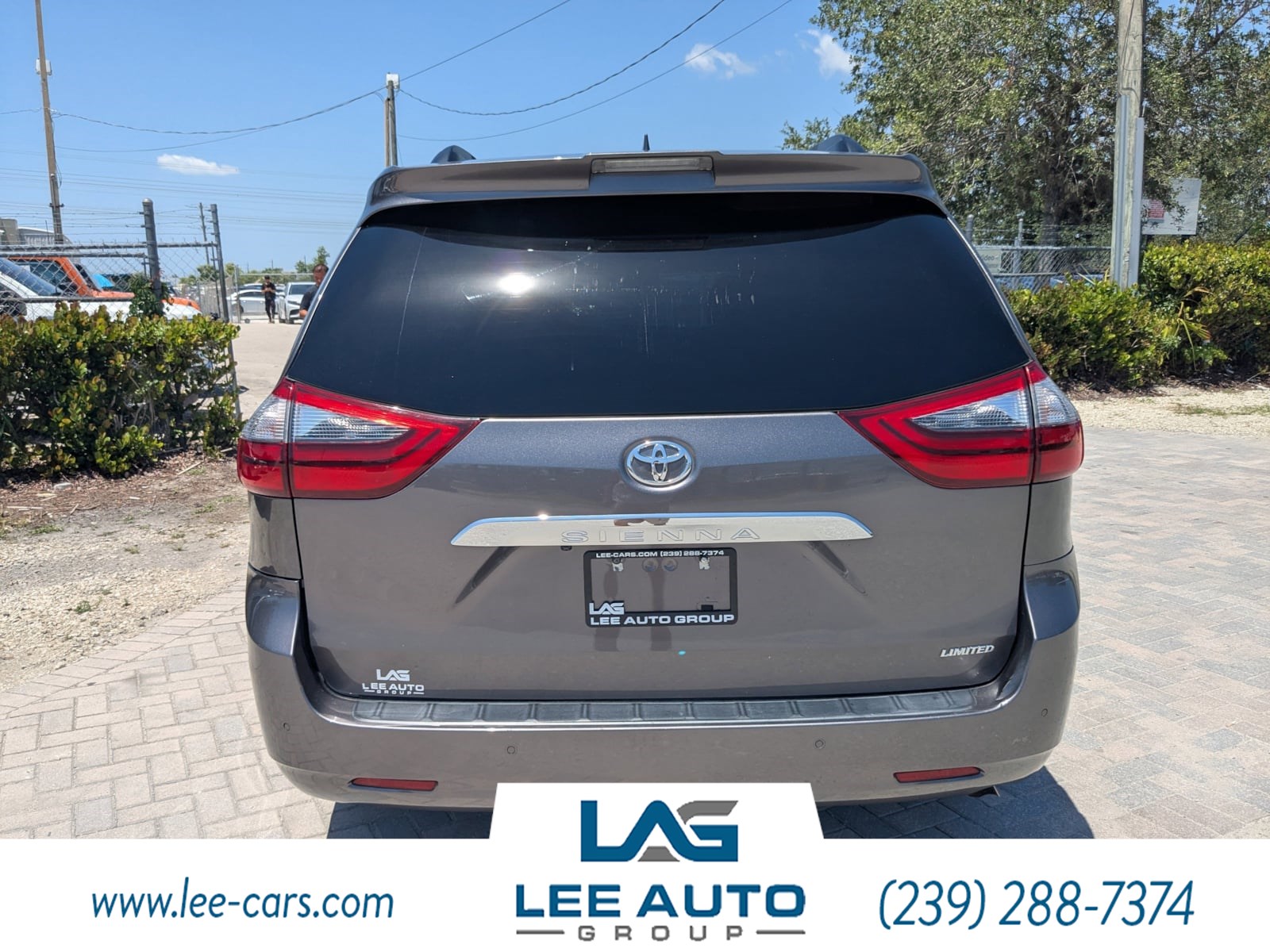 2020 Toyota Sienna Limited photo 4