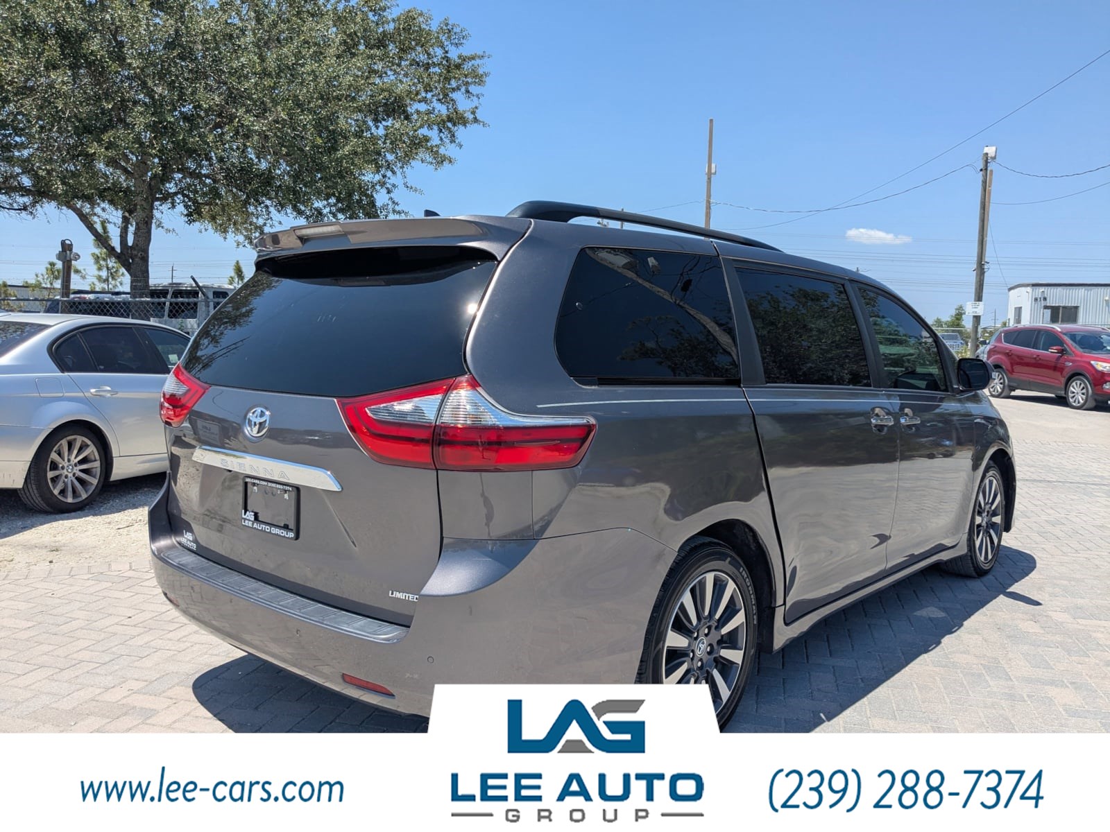 2020 Toyota Sienna Limited photo 3
