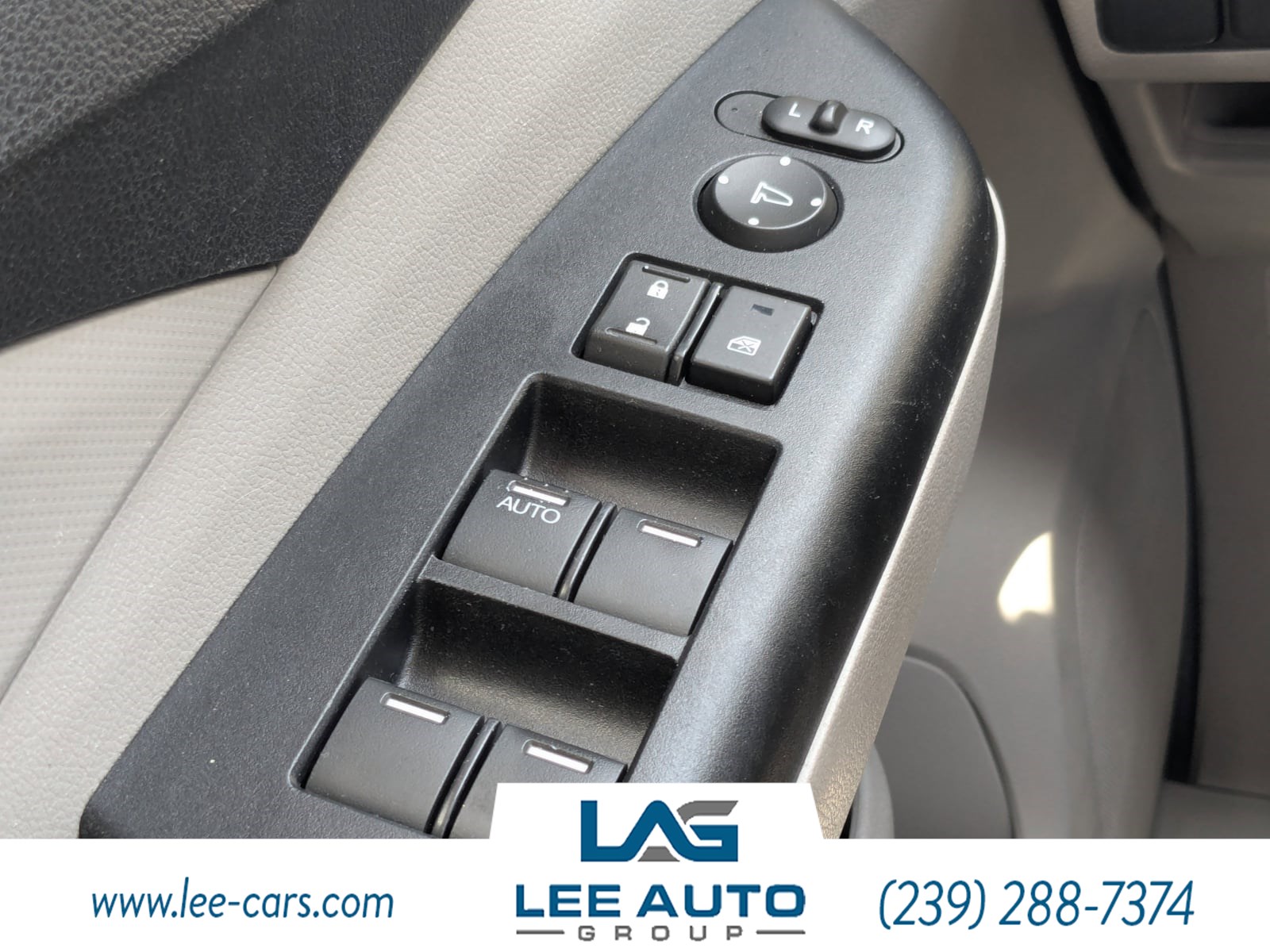 2013 Honda CR-V LX photo 16