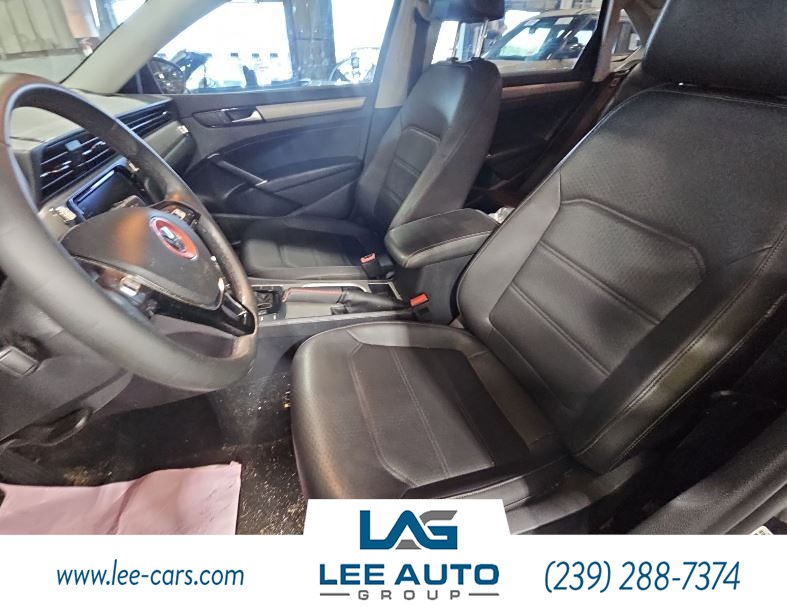 2021 Volkswagen Passat 2.0T SE photo 4