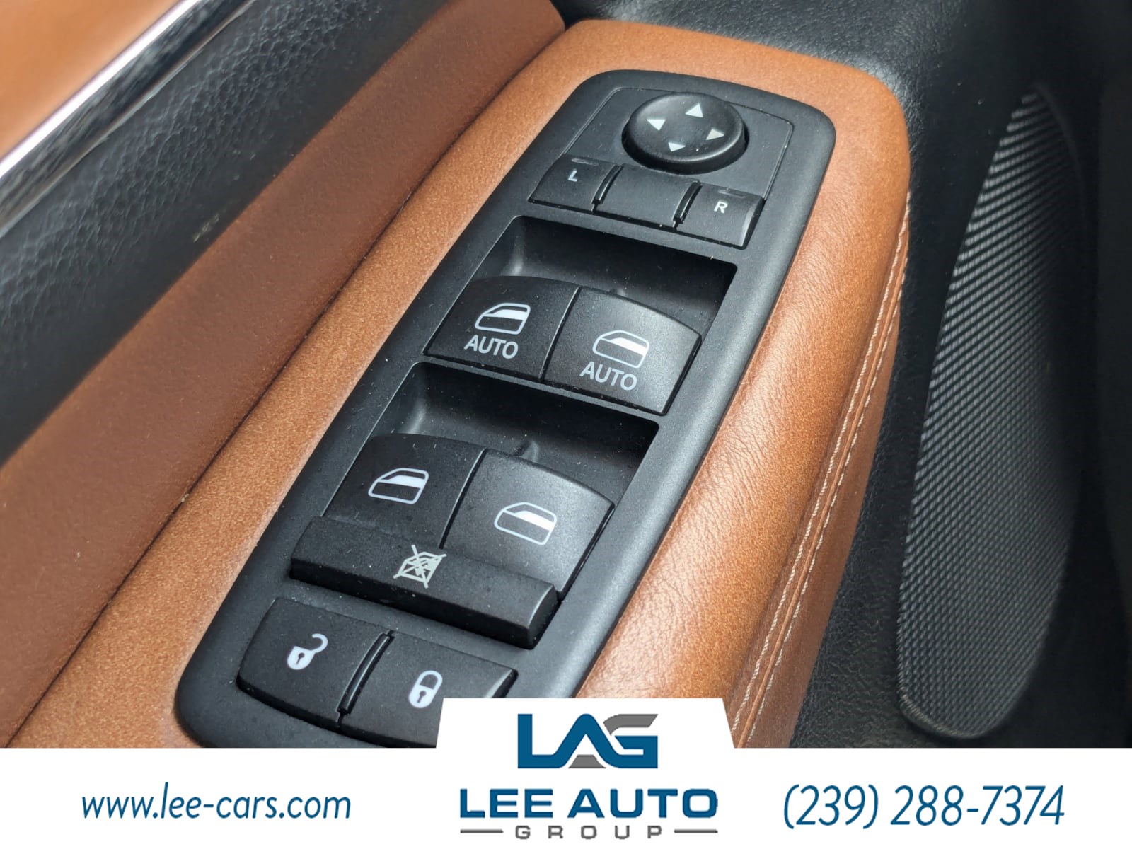 2011 Jeep Grand Cherokee Overland photo 20