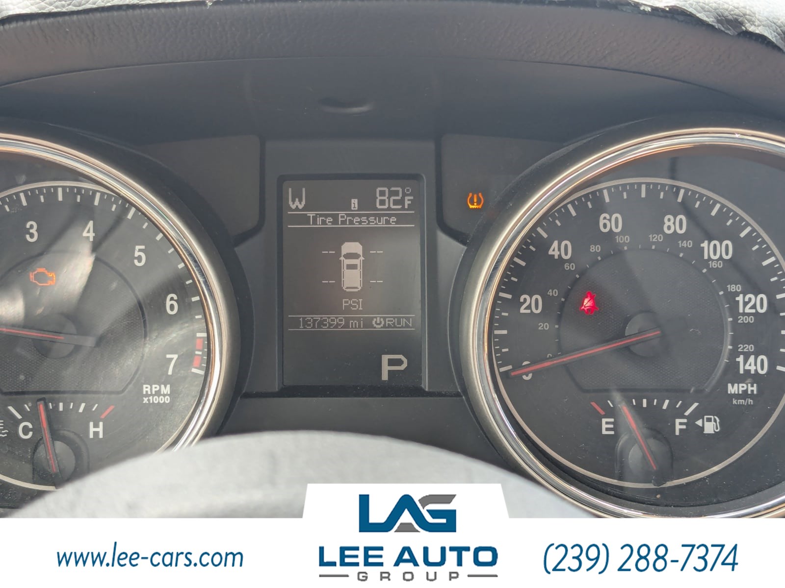 2011 Jeep Grand Cherokee Overland photo 25