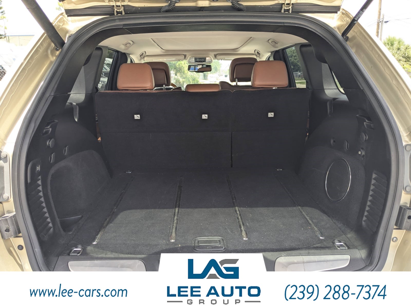 2011 Jeep Grand Cherokee Overland photo 15