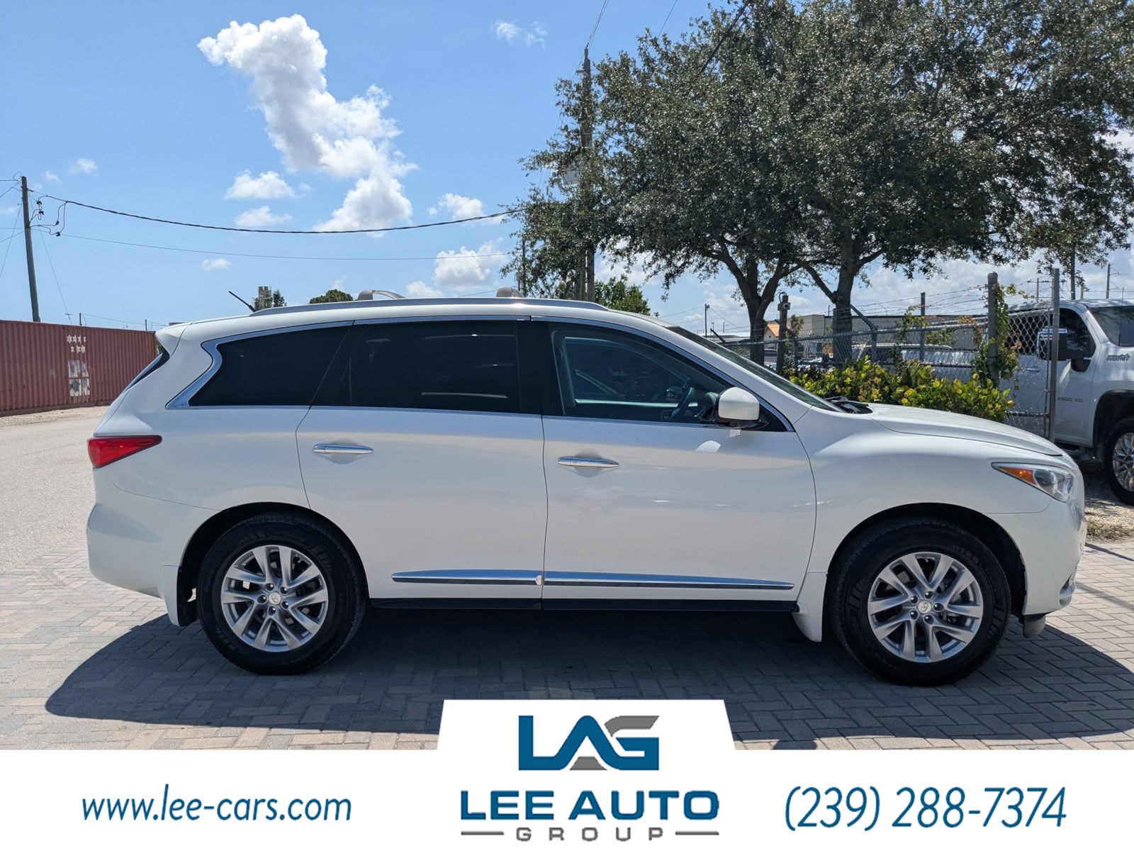 2013 Infiniti JX35 photo 2