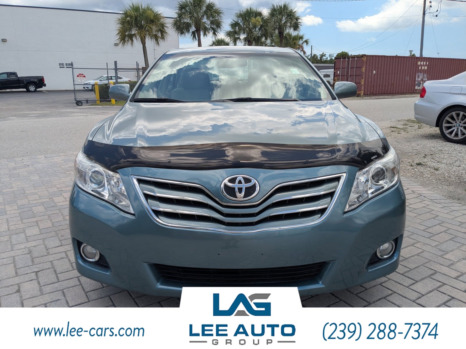 2011 Toyota Camry XLE photo 8