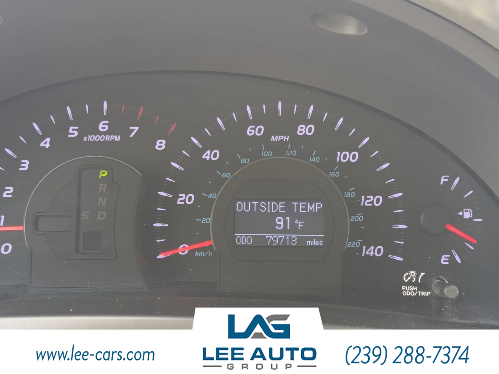 2011 Toyota Camry XLE photo 21