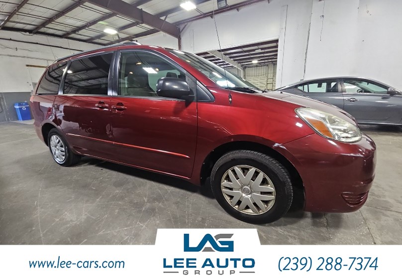 2005 Toyota Sienna LE photo 3